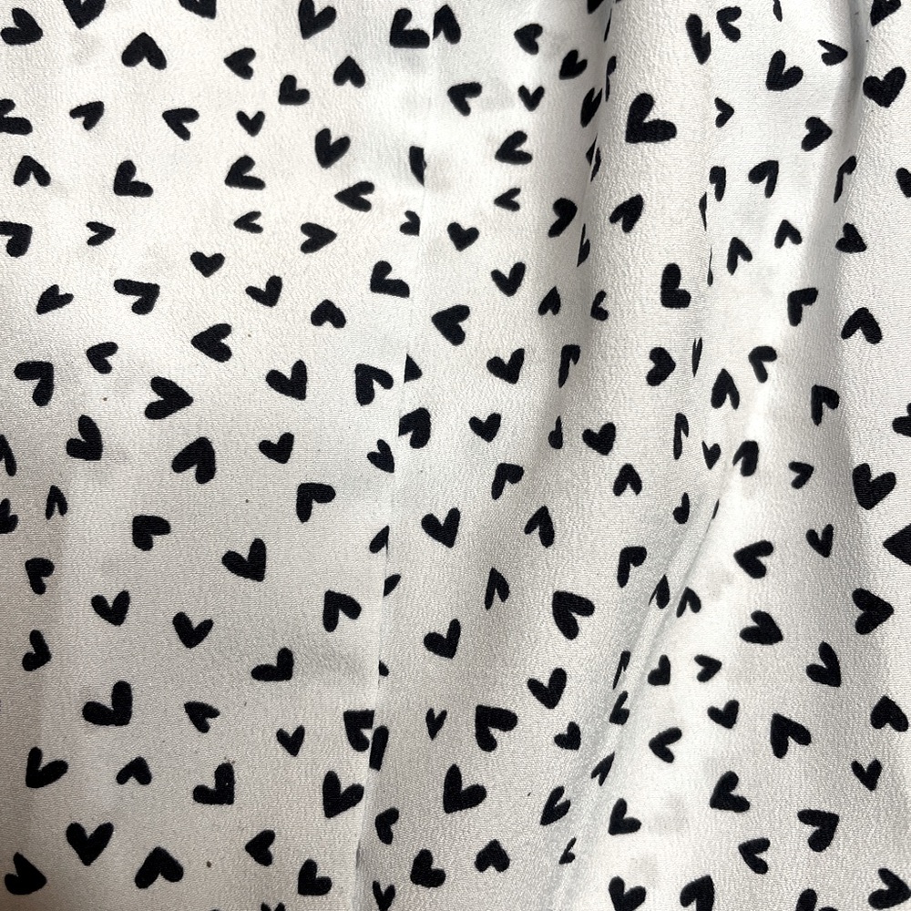 Heart patterned button up. Medium. - Picture 2 of 4